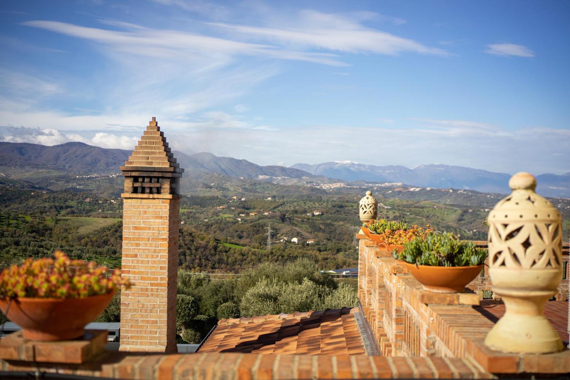 Una Hotels Tenuta Contessa Farm & Spa Cosenza Montalto Uffugo Exterior photo