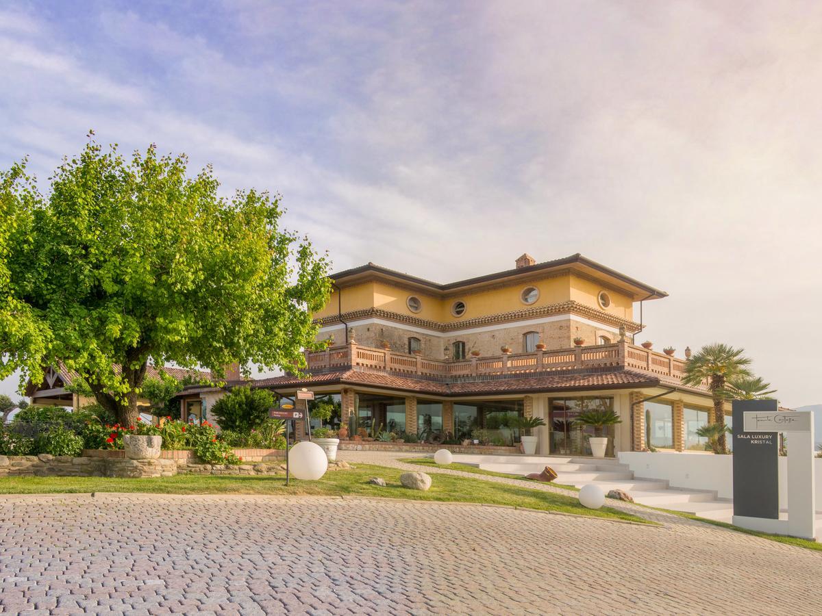 Una Hotels Tenuta Contessa Farm & Spa Cosenza Montalto Uffugo Exterior photo